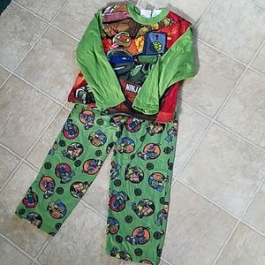 Boys Ninja Turtle Pajamas.